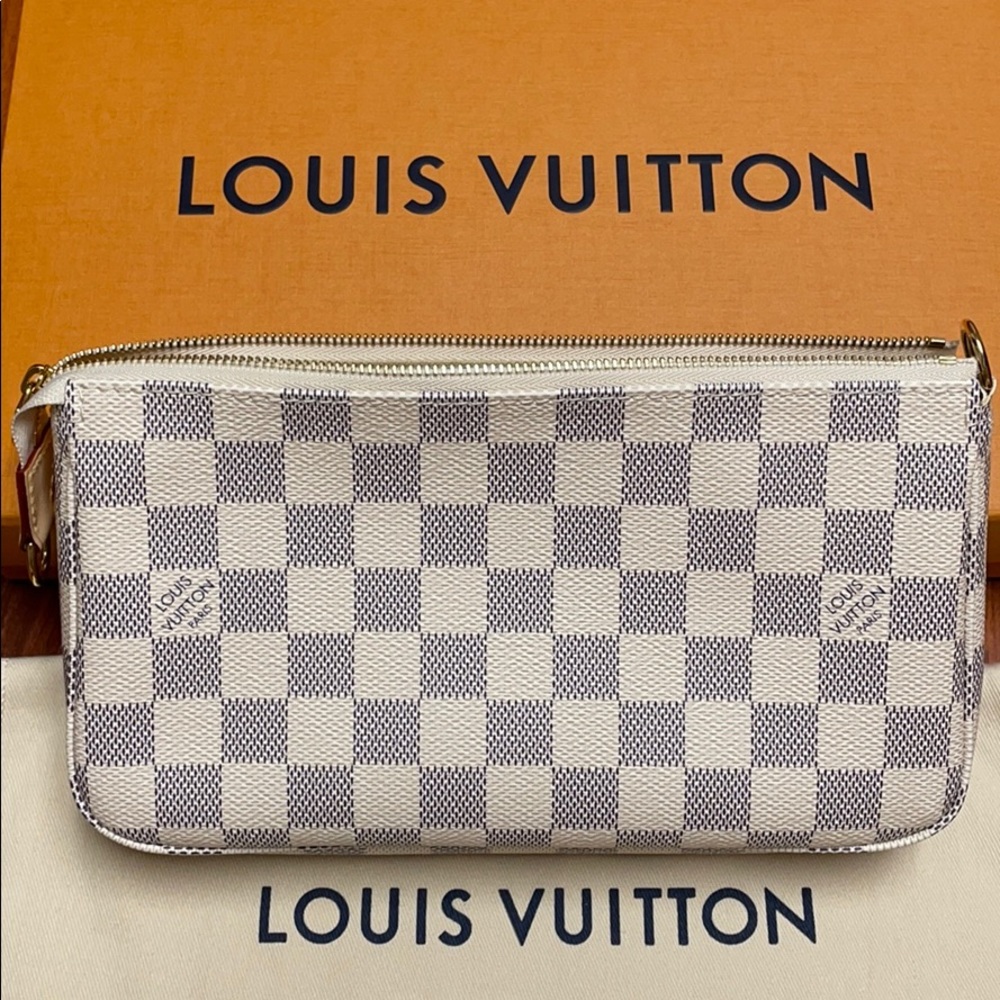 🛑SOLD🛑 LV Pochette Accessoires Damier Azur - Picture 3 of 11